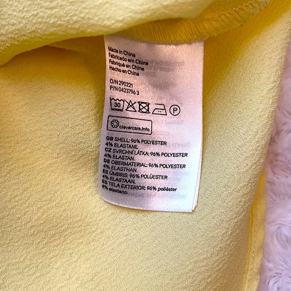 H&M Divided Yellow Off Shoulder Ruffle Crop Top - Picture 3 of 4